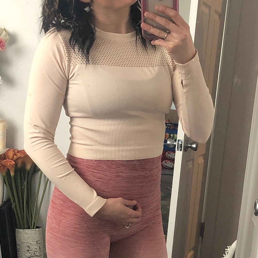 Limited sale, FREE SHIPPING Long sleeve Crop Cream